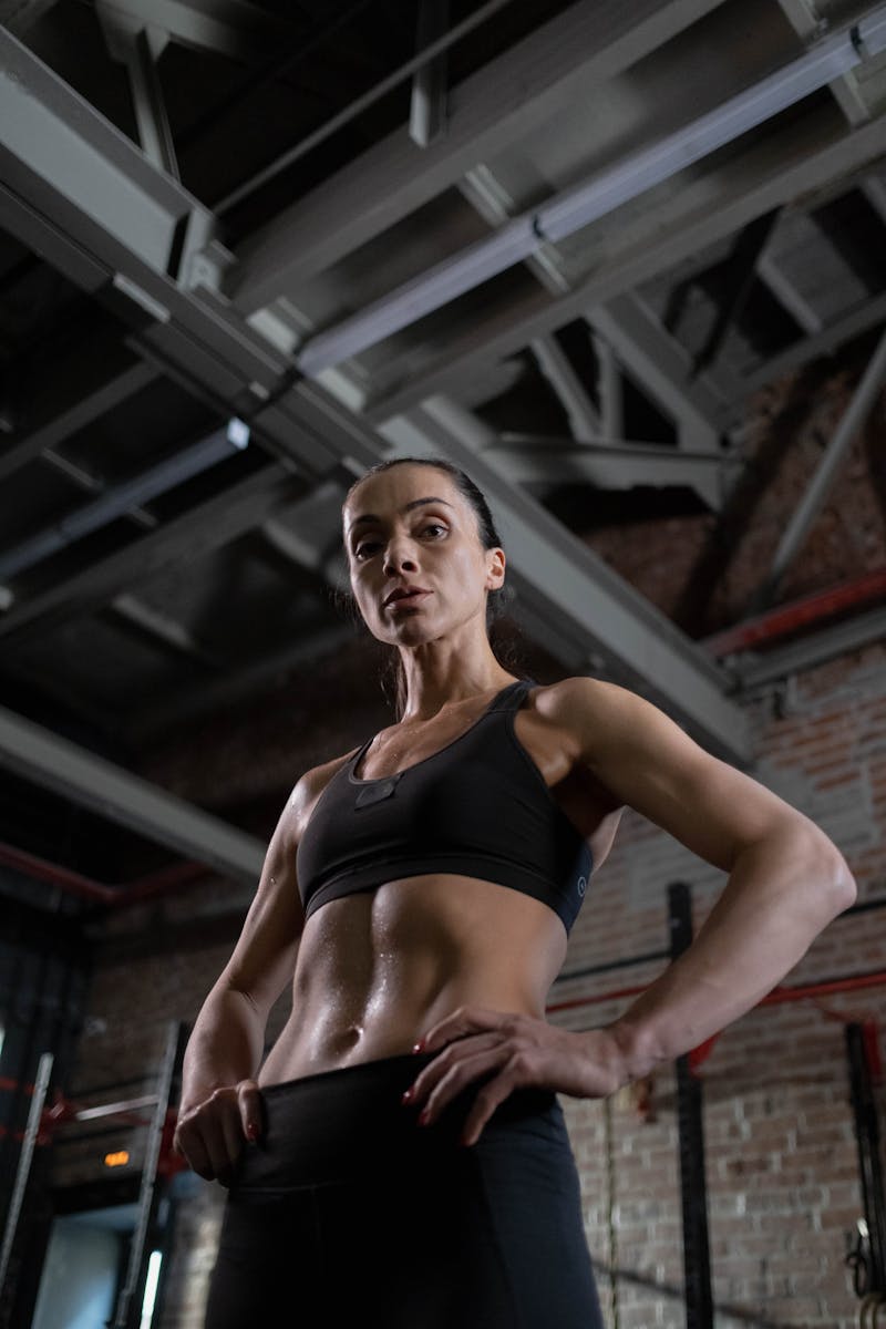 Get Flat Abs,Lean Legs,And A Firm Butt WITHOUT Ever Lifting Another Clunky Heavy Weight At The Gym Again.